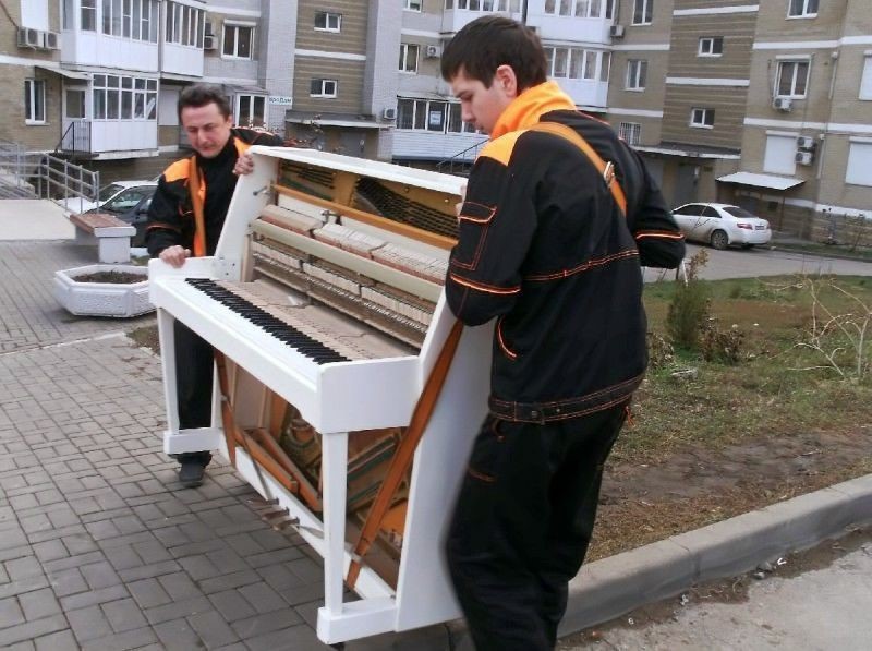 Перевозка пианино и рояля в Липецке — цена от 832 руб., грузчики, упаковка — Мастер24